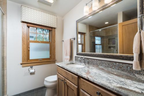 6617 Powell Pl, Milwaukee WI 53213-2980 exterior