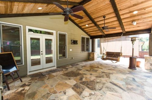 1860 Canmont Dr, Atlanta GA 30319-3618 exterior