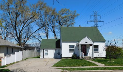 65 Holly St, Grand Rapids, MI 49548-4270