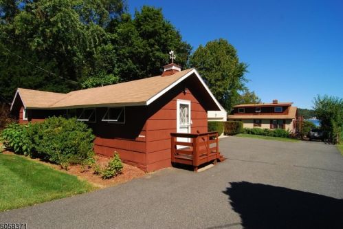 13 Pt Pleasant Rd, Hopatcong NJ 07843-1323 exterior