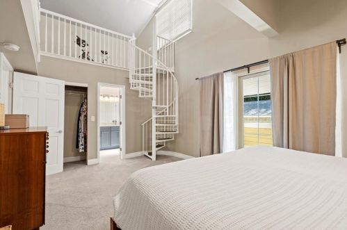 217 Plymouth St, Pittsburgh PA 15211-1233 exterior