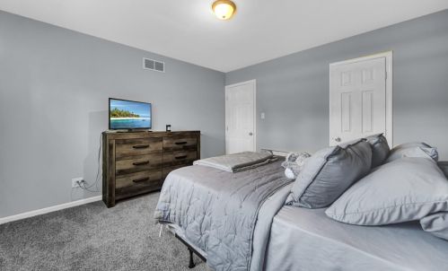 5899 Mckinley St, Gary IN 46404-1141 exterior