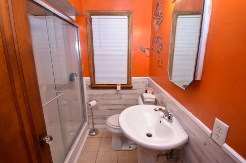 3308 46, Milwaukee WI 53219-4824 exterior