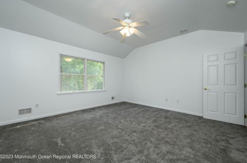 86 Serpentine Dr, Berkeley Township NJ  08721-3051 exterior