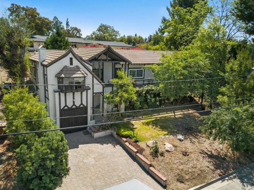 142 Marion Blvd, Fullerton, CA 92835-3525