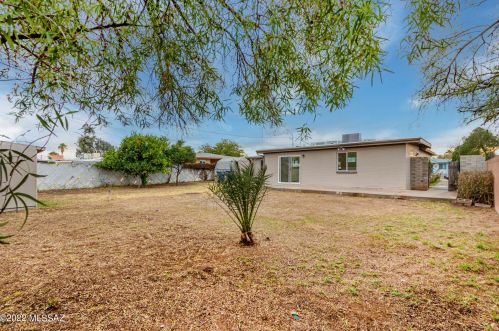 6765 Nelson Dr, Tucson AZ  85730-1661 exterior