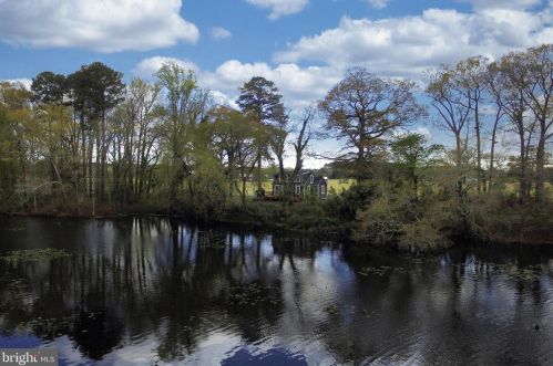 120 Lakeview Dr, Salisbury MD 21804-7216 exterior