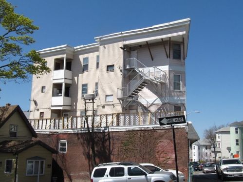 50 Vernon St, Worcester MA 01610-1961 exterior