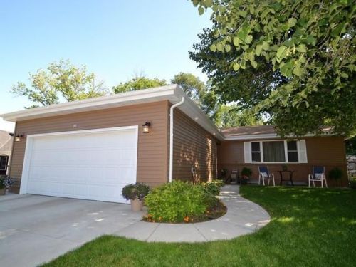 912 Arthur Dr, Bismarck ND  58501-2441 exterior