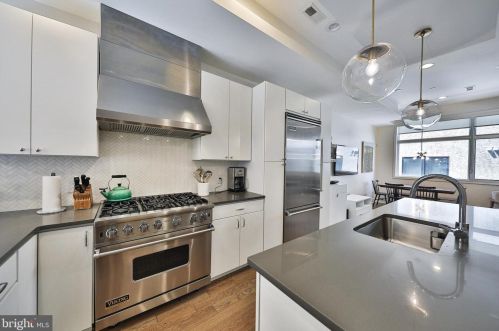 1427 Kater St, Philadelphia PA 19147-1851 exterior