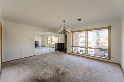 8159 Sacramento, Chicago IL 60655-2302 exterior