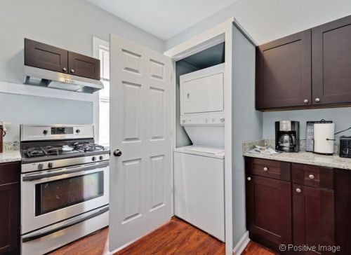 2620 Wilton Ave, Chicago IL 60657-2262 exterior