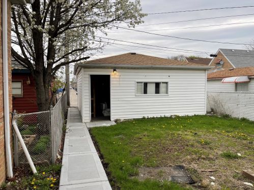 4344 Marquette Rd, Chicago IL 60629-5659 exterior