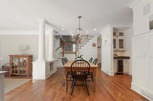 97 Whipstick Rd, Wilton CT 06897-1232 exterior