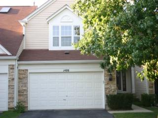 1486 Diamond Dr, Hoffman Estates IL  60192-3827 exterior