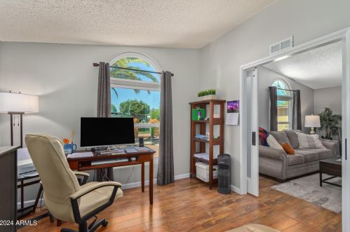 8936 Lakeview Dr, Chandler AZ 85248-6917 exterior