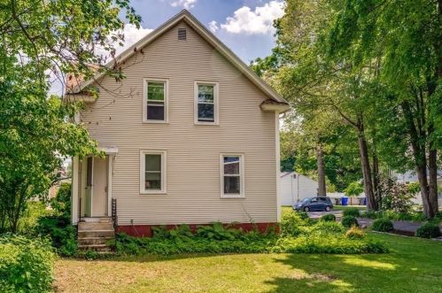 32 Bentley St, Springfield, MA 01108-3206