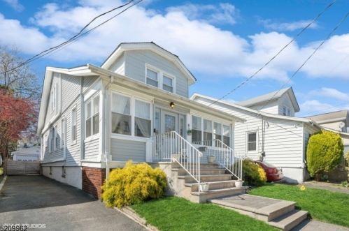 83 Jacoby St, Maplewood, NJ 07040-3057