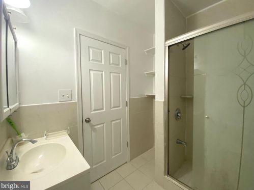 2827 Marvine St, Philadelphia PA 19140-1238 exterior