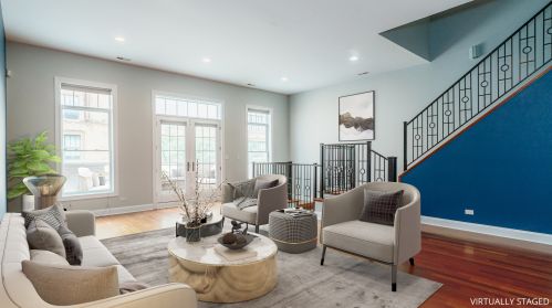 215 Green St, Chicago IL  60607-1701 exterior