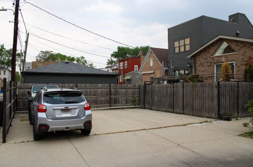 3428 Lituanica Ave, Chicago IL  60608-6720 exterior