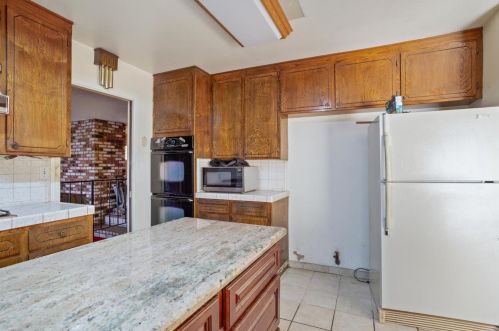 2507 Golf Rd, Turlock CA 95380-9748 exterior