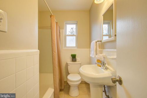 1601 Sanford Rd, Silver Spring MD 20902-4007 exterior