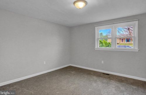 365 Clover Ln, Hanover PA 17331-4304 exterior