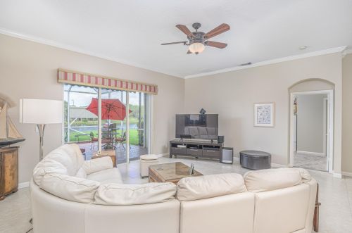 10581 Waterway Ln, Fort Pierce FL  34987-1914 exterior