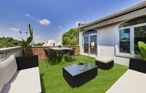 1542 Oakdale Ave, Chicago IL 60657-4024 exterior