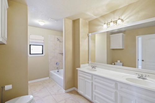 18202 Walden Frst Dr, Humble TX 77346-6023 exterior