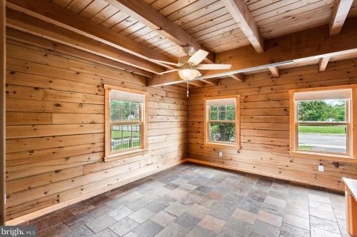 3432 Memorial St, Alexandria VA 22306-1548 exterior