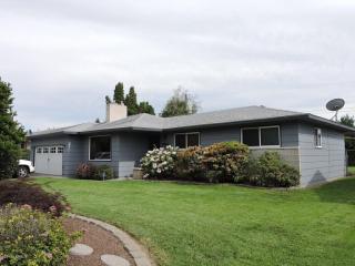 3204 Gregory Ave, Yakima, WA 98902-4818