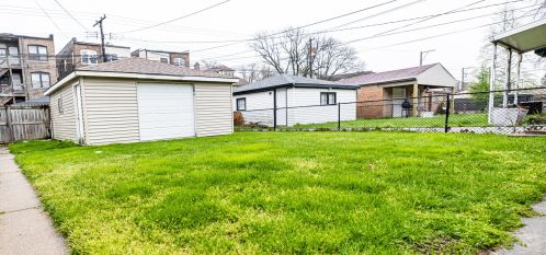 10645 Avenue, Chicago IL  60617-6534 exterior