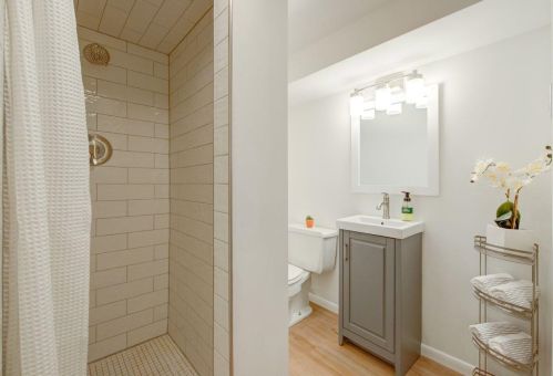 387 Iona Ln, Saint Paul MN  55113-2325 exterior