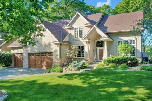 12 Forest Trl, Saint Paul, MN 55115-1799