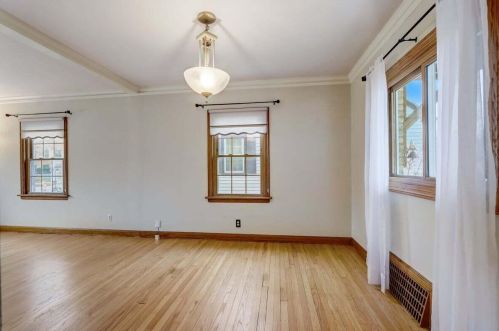 2335 54 St, Milwaukee WI 53219-3352 exterior