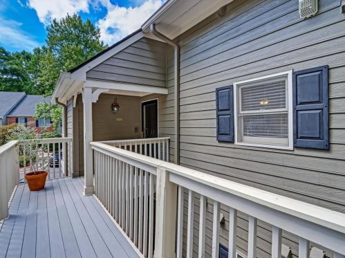 909 Camden Ct, Atlanta, GA 30327-4275