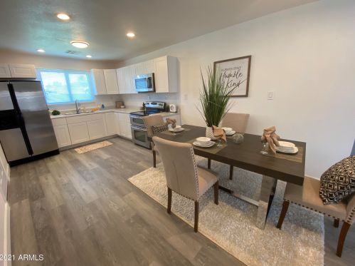 3017 81st Dr, Phoenix AZ  85033-4760 exterior