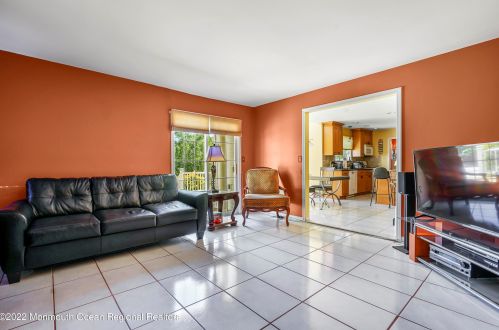 12 Schindler Dr, Old Bridge NJ 08857-3042 exterior