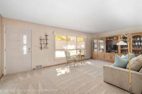 1889 Linden St, East Lansing MI 48823-4313 exterior