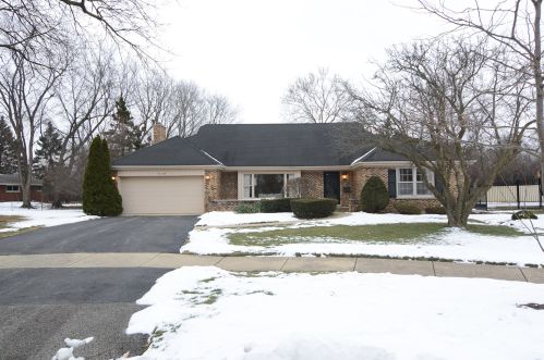 478 Allison St, Elmhurst IL 60126-4602 exterior