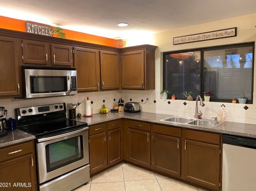 22814 30 Ave, Phoenix AZ 85017-3423 exterior