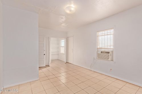 834 Lee St, Tucson AZ 85719-3932 exterior