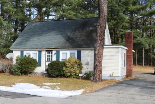 6 Roy St, Concord NH  03301-5758 exterior