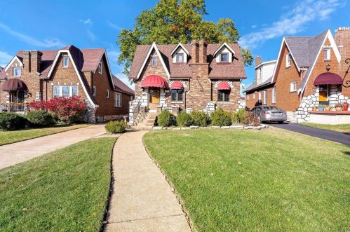 6727 Oleatha Ave, Saint Louis, MO 63139-2140