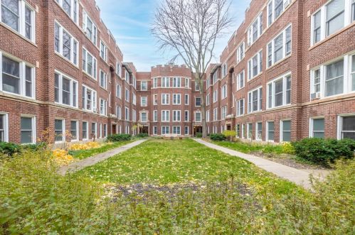 5466 Woodlawn Ave, Chicago, IL 60615-5260