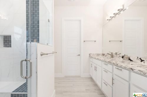 114 High Pt Cir, Spring Branch TX 78070-5065 exterior