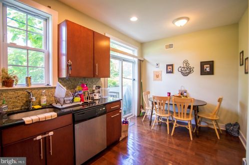 2625 Catharine St, Philadelphia PA  19146-2311 exterior