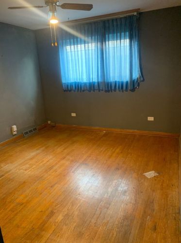 411 87 Pl, Chicago IL 60619-6905 exterior